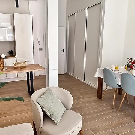 El Sireno De Vigo, Centrico, Amplio Y Acogedor Apartament